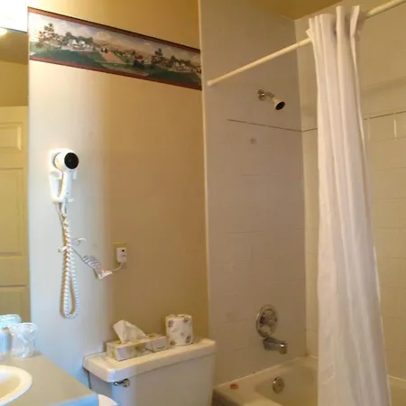 Brigantine Inn Lunenburg Room photo