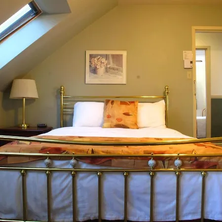 Brigantine Inn Lunenburg Room photo